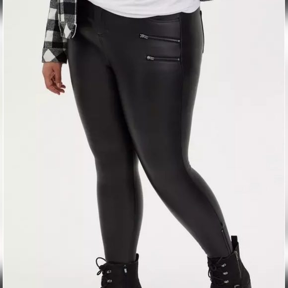 Torrid Black Coated Ponte Multi-Zip Skinny Ankle Pants – 18R - Picture 1 of 7
